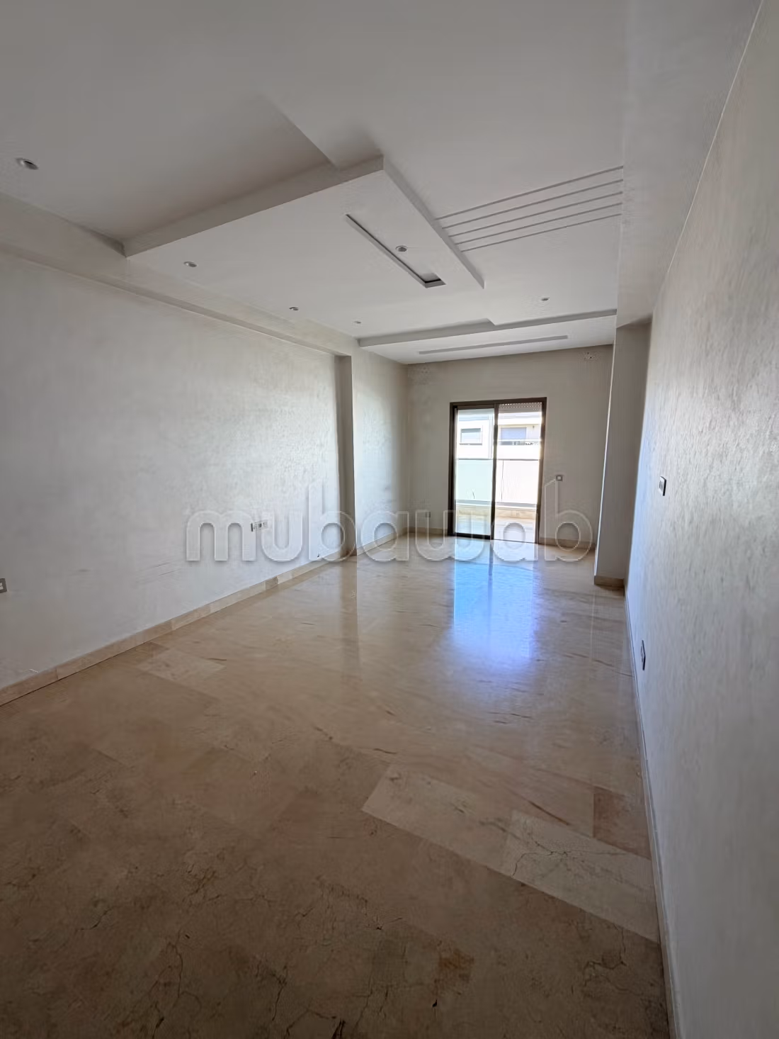 Apartment for sale in Iberia. 3 comfortable bedrooms. Residence with concierge, general air conditioning