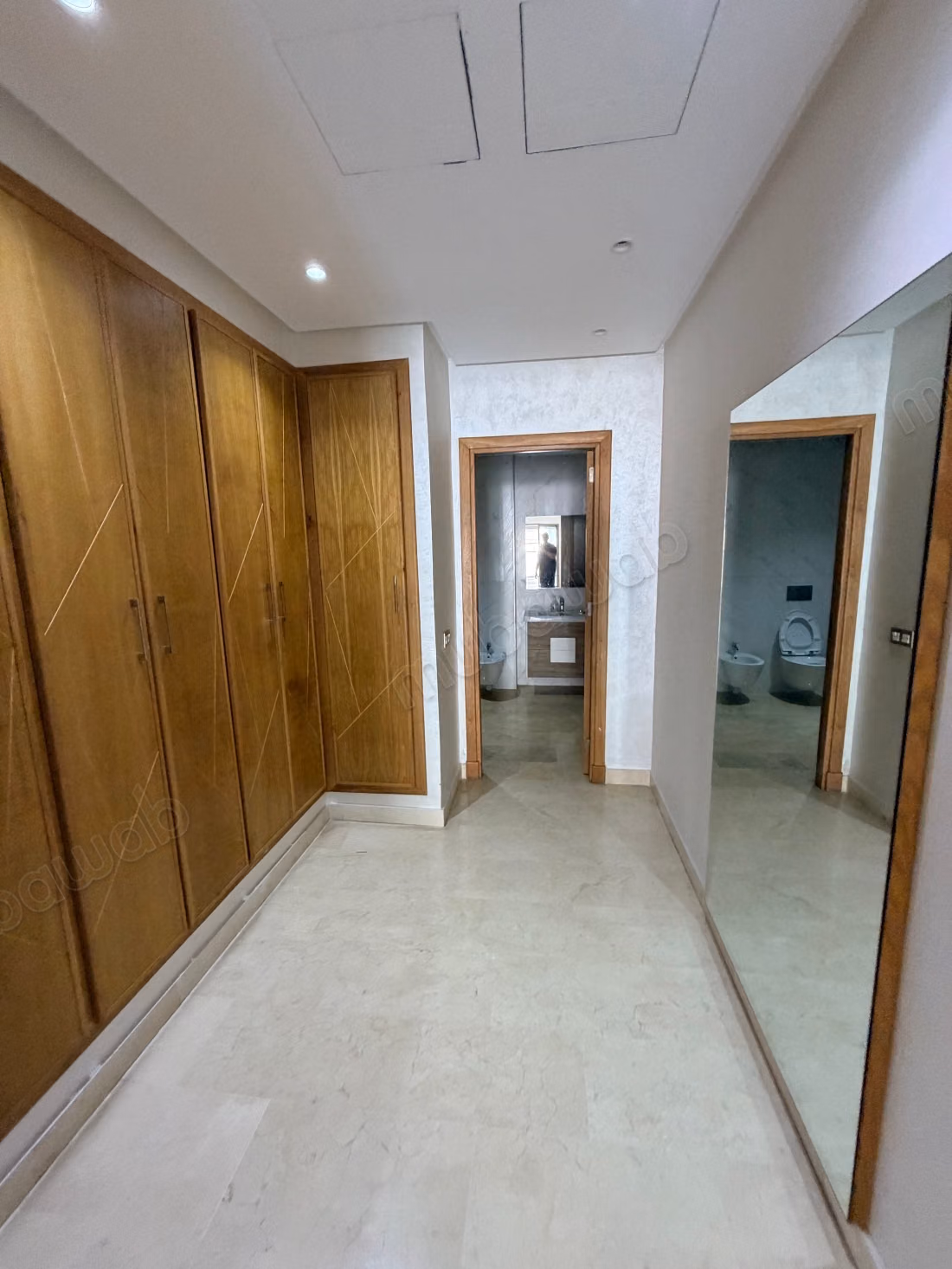 Apartamento en venta en Iberie. 3 habitaciones agradables. Residencia con conserje, aire acondicionado general