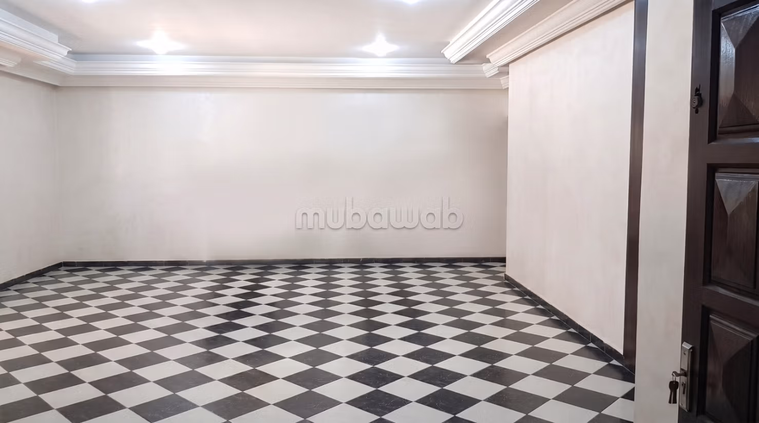 Sarout: Local comercial en la avenida Mohamed 5