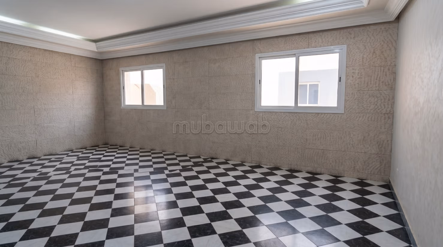 Sarout: Local comercial en la avenida Mohamed 5