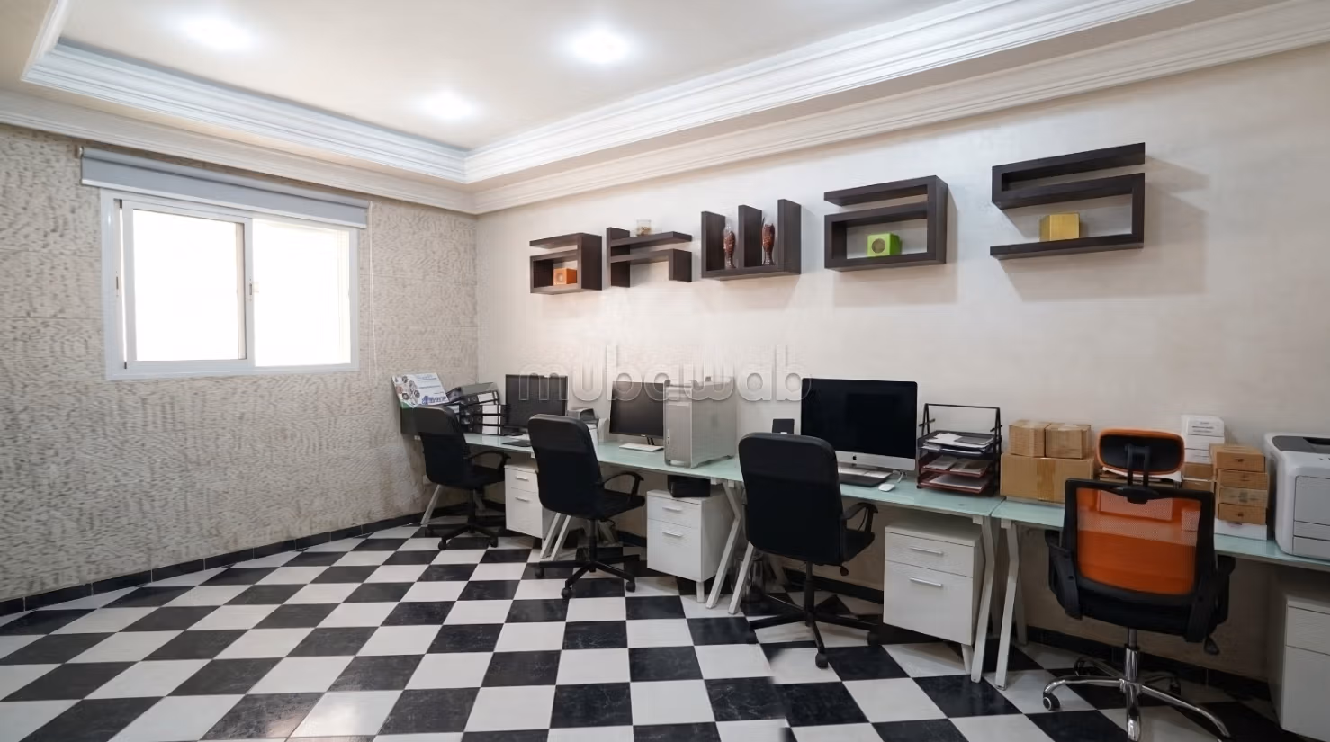Sarout: Local comercial en la avenida Mohamed 5
