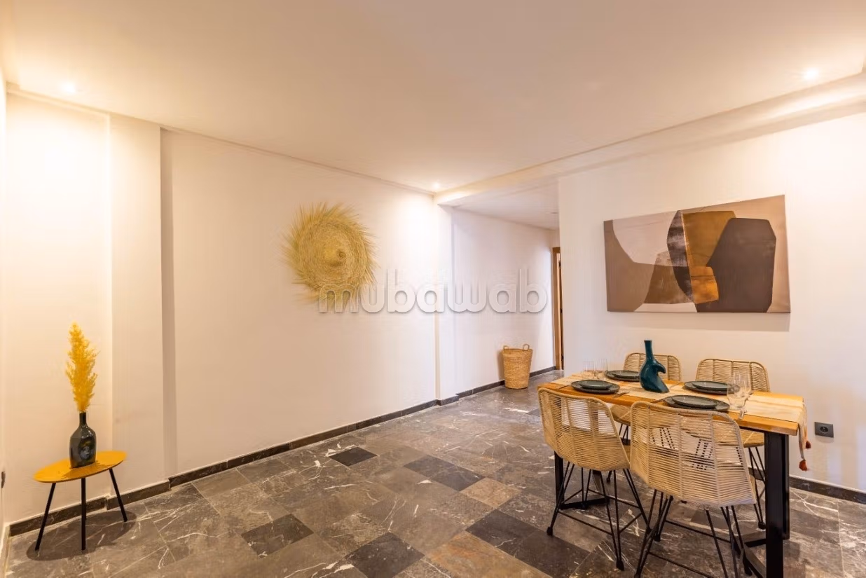 Appartement à vendre à Bouaakkaz. 2 chambres agréables. Meublé — 3