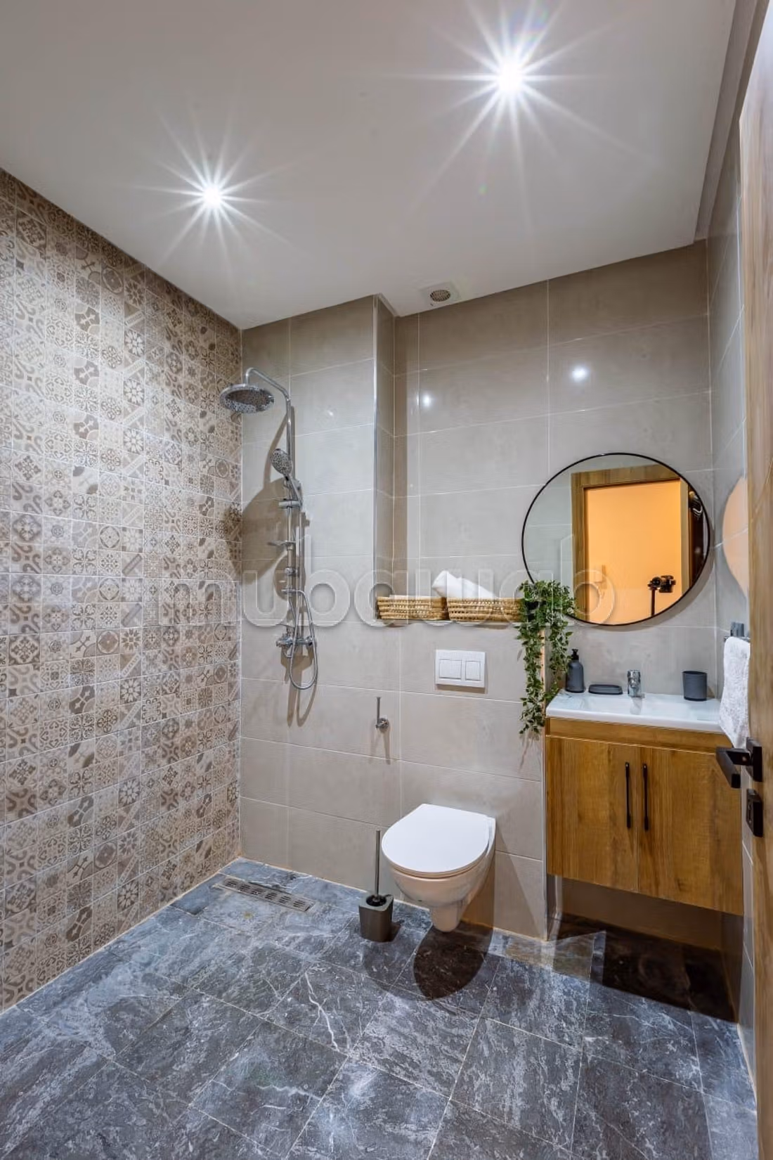 Appartement à vendre à Bouaakkaz. 2 chambres agréables. Meublé — 6