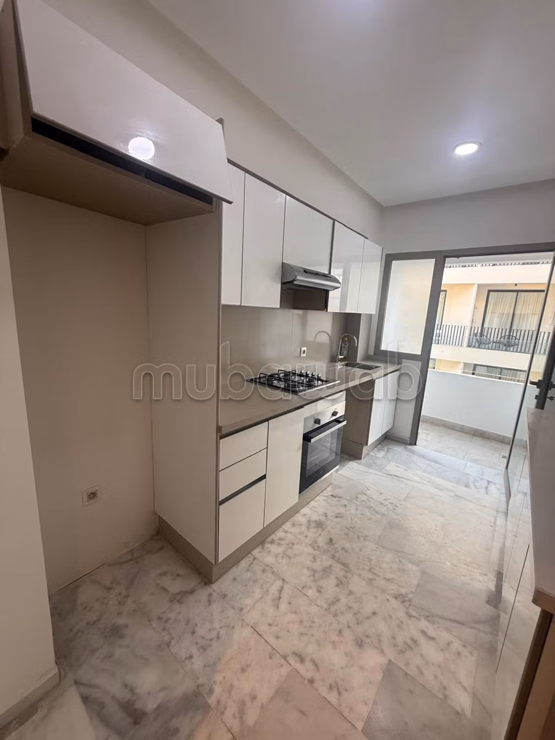Appartement à louer — 4