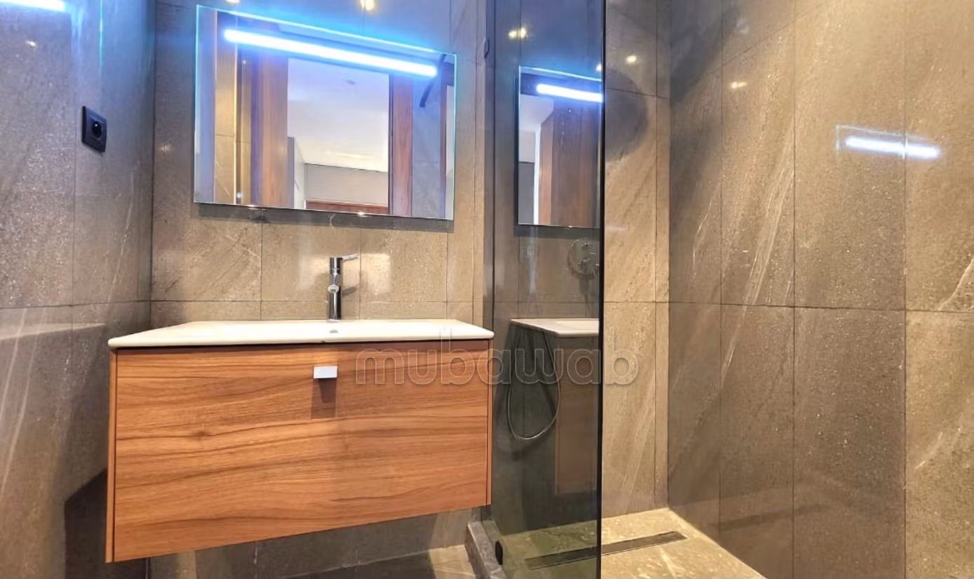 Appartamento in affitto a Casablanca Finance City. 1 bella camera. Arredata