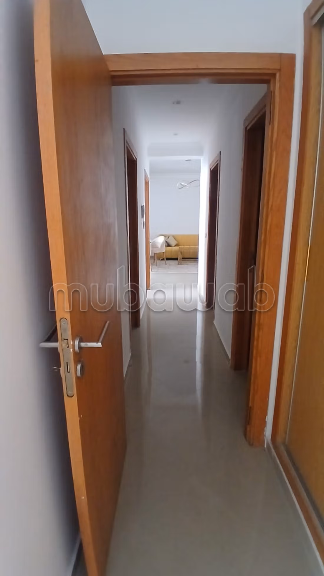 Très Bel appartement Meublé à Louer — 5