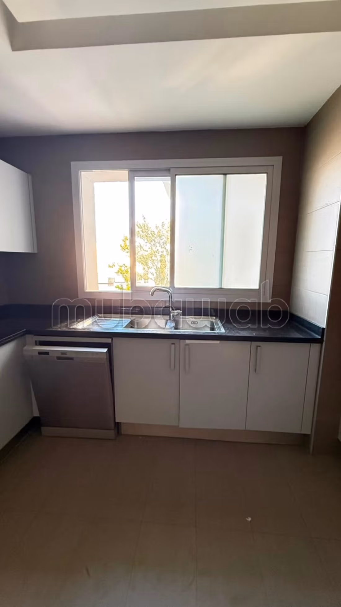 À louer Appartement de 200 m²
Haut Agdal — 4