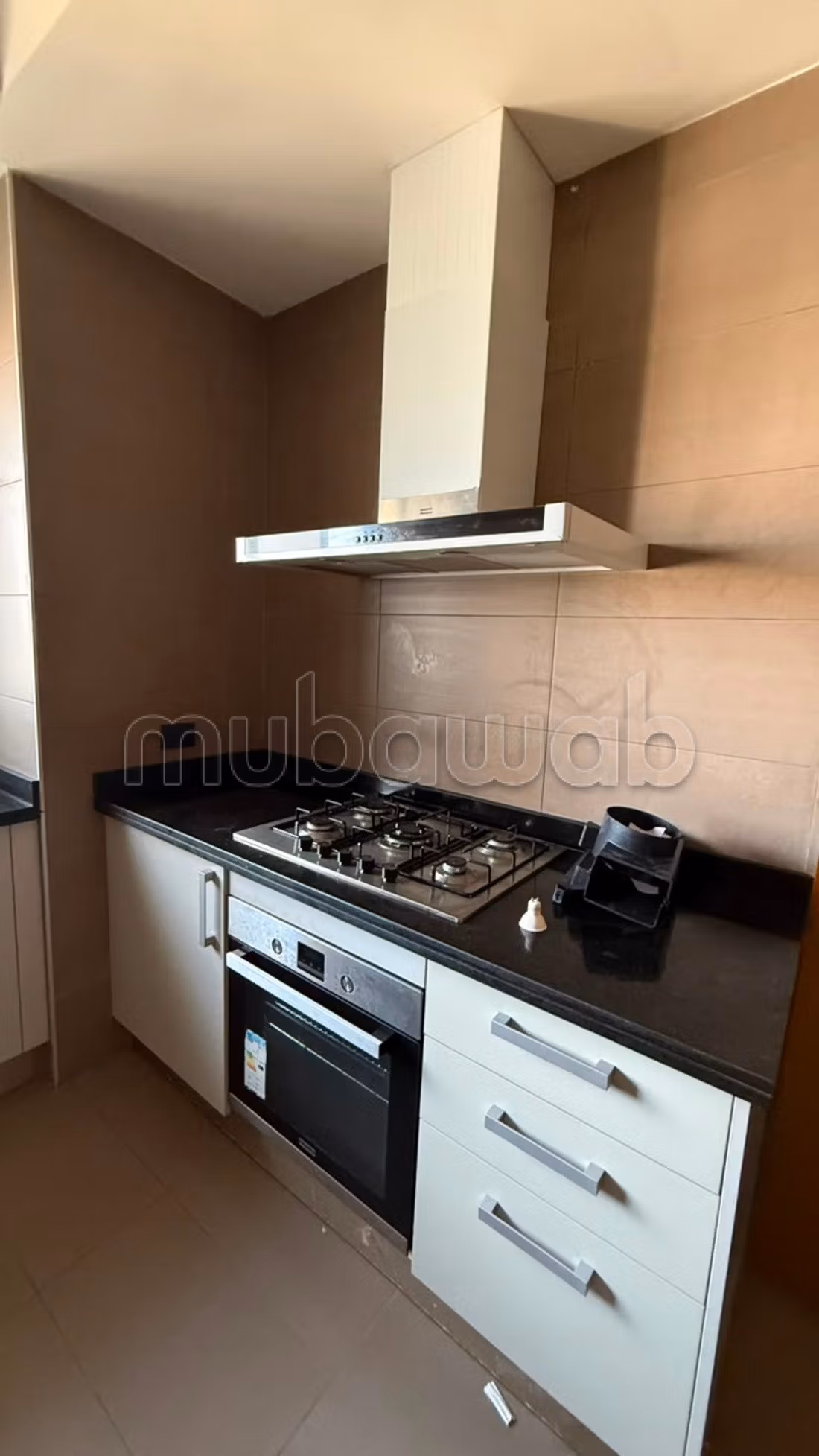 À louer Appartement de 200 m²
Haut Agdal — 5