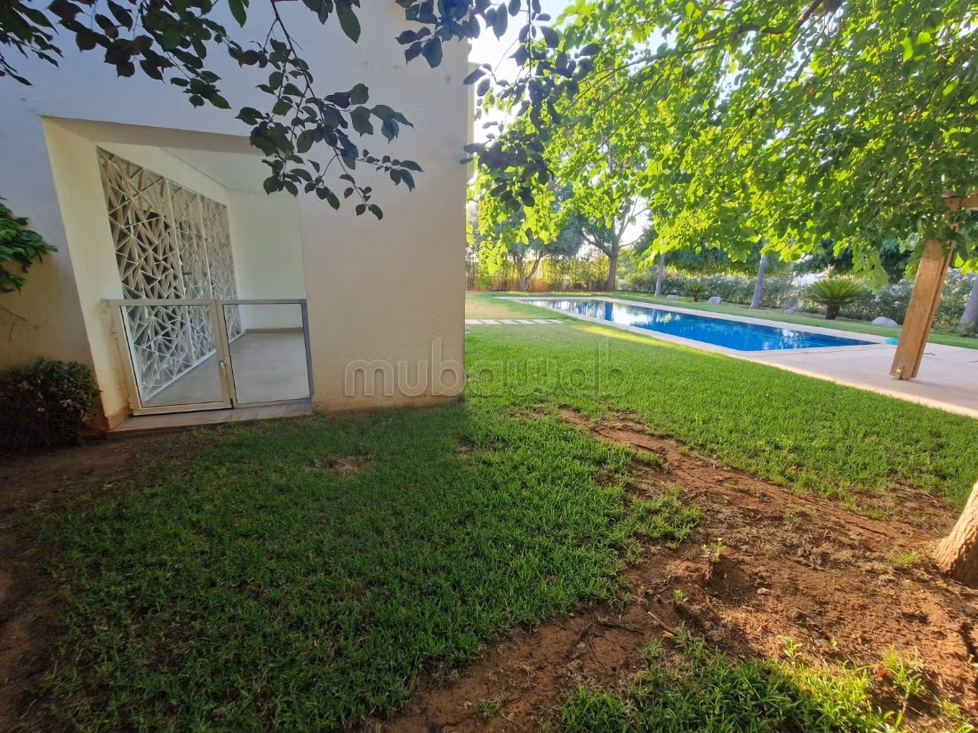 Villa d'exception 1100 m2 front golf