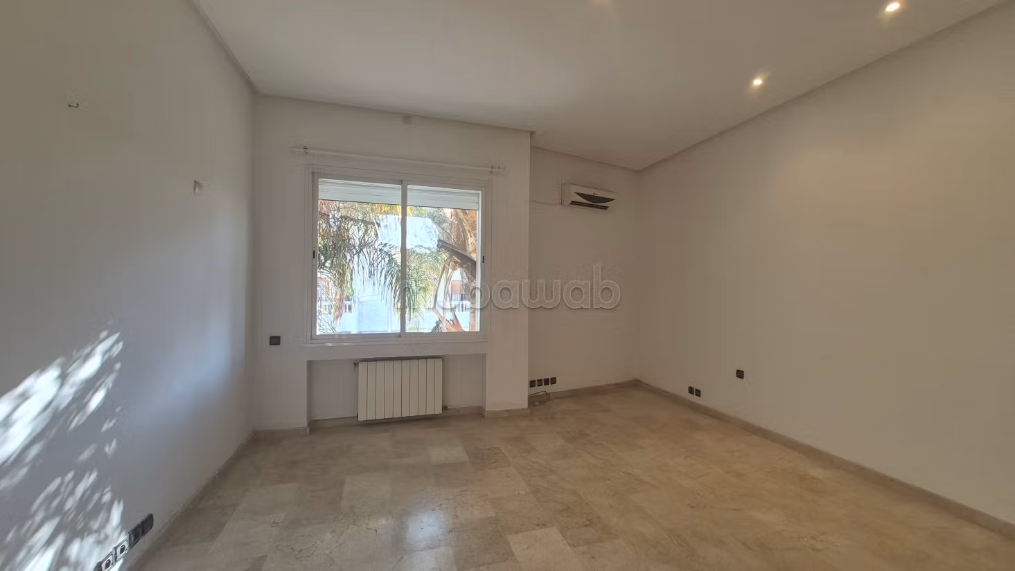 A louer Villa Vide 4ch 500m2 Oasis