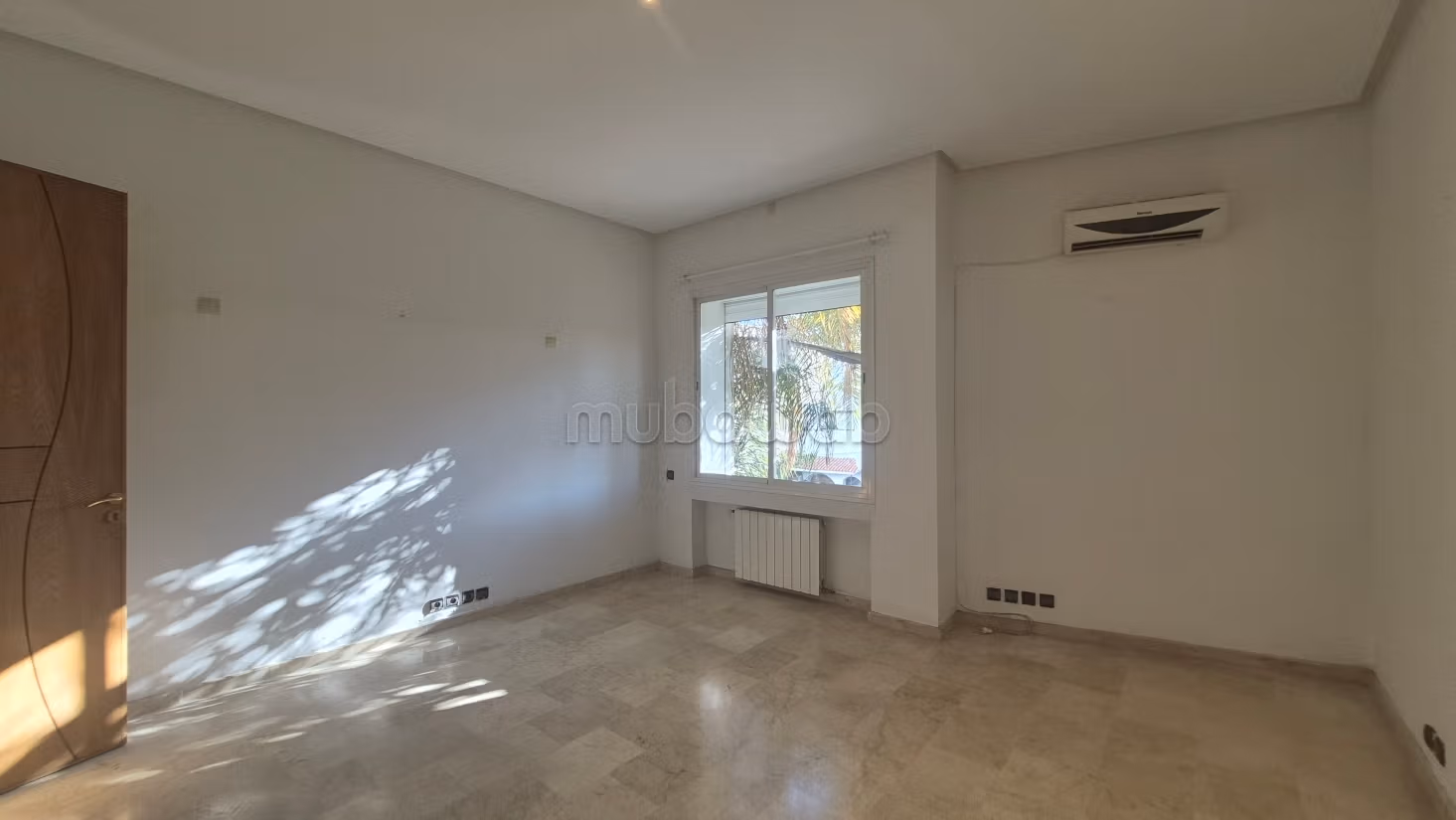 A louer Villa Vide 4ch 500m2 Oasis