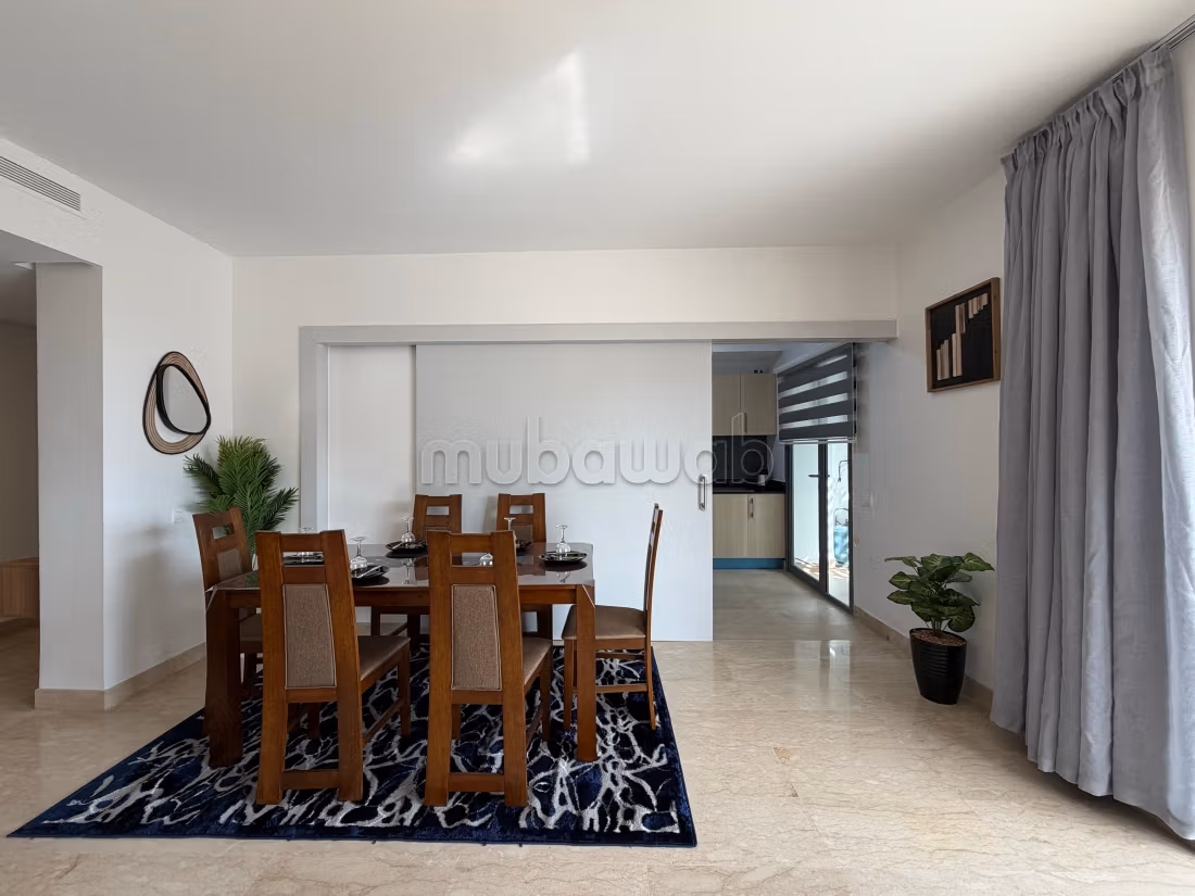 Appartement de vacances à louer à Founti.
Surface totale 95 m².
Piscine, climatisation