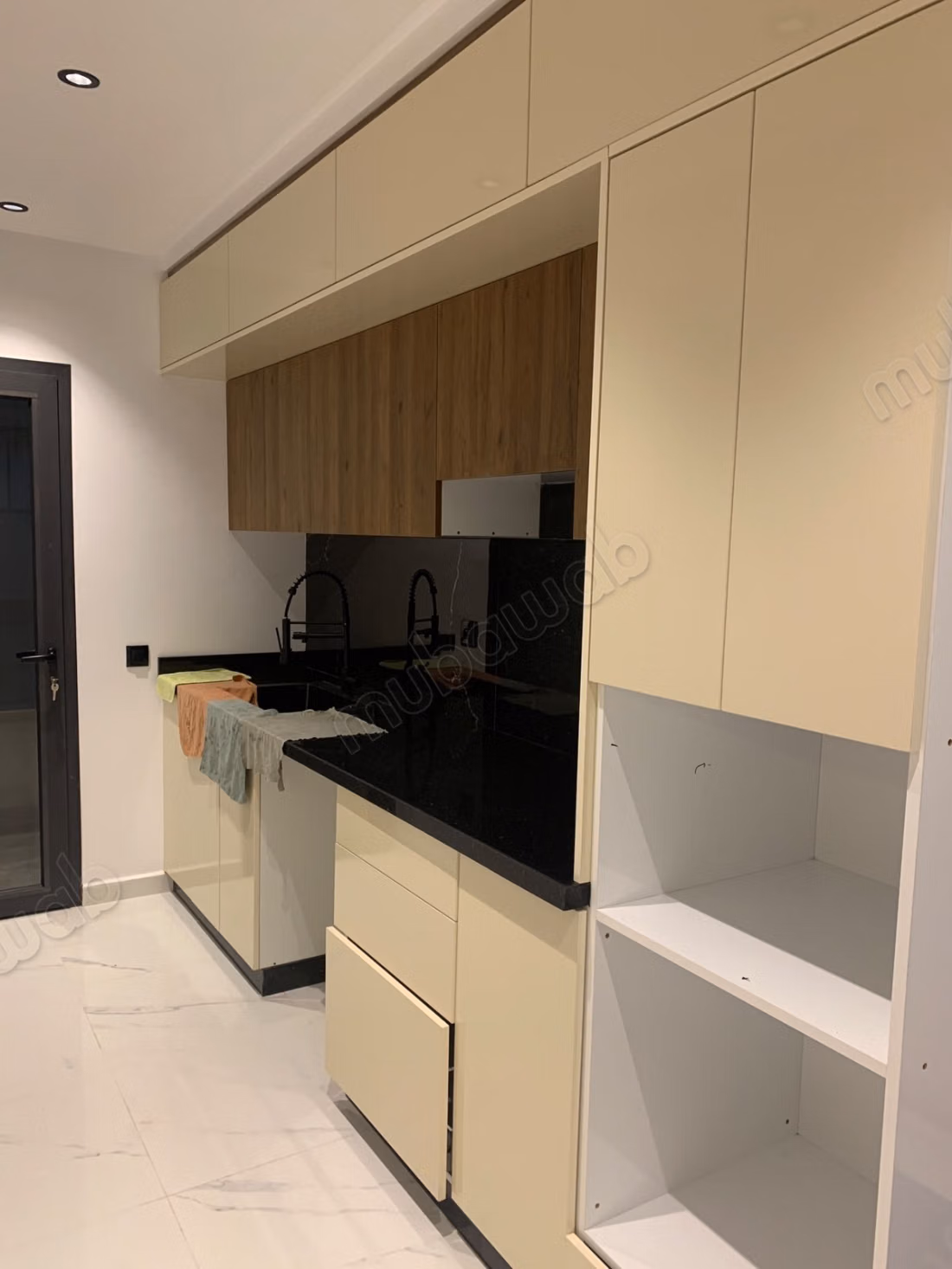 Apartments and commercial premises for sale