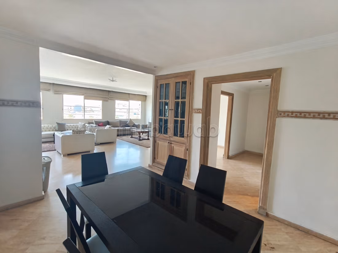 Magnifique appartement à louer proche de Molière 
Palmier — 3
