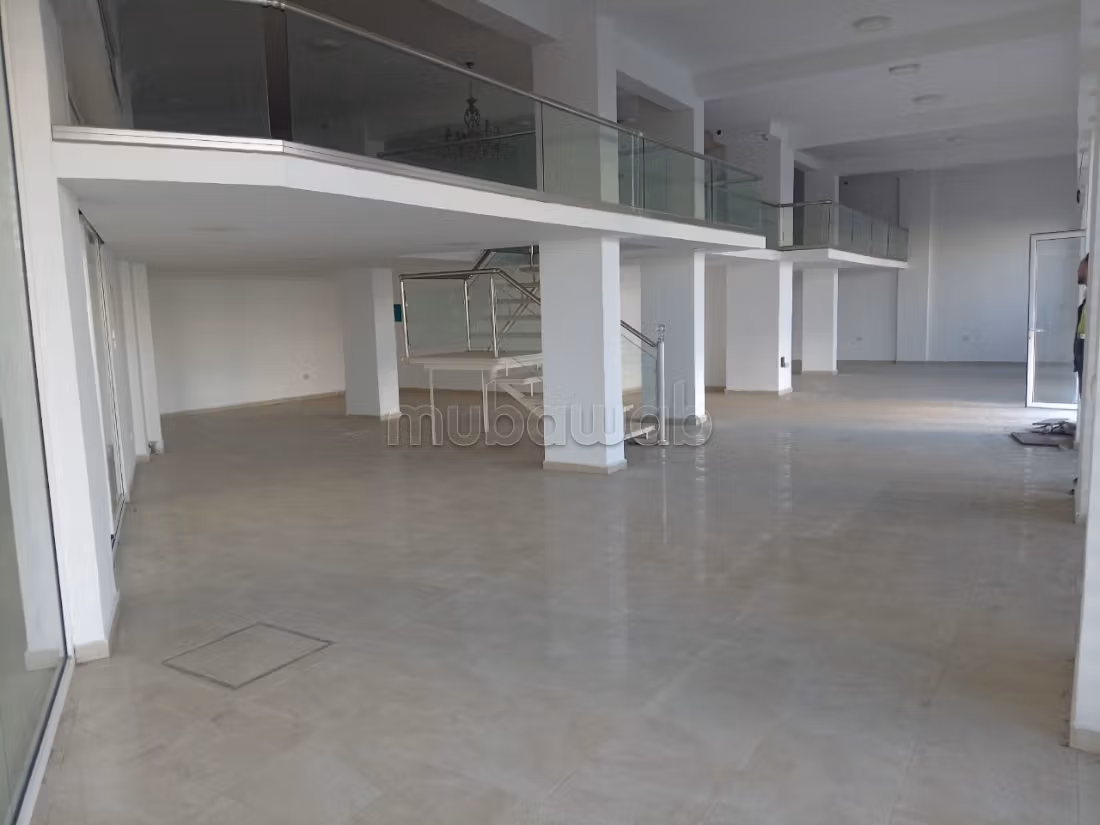 Local commercial à vendre 
tanger