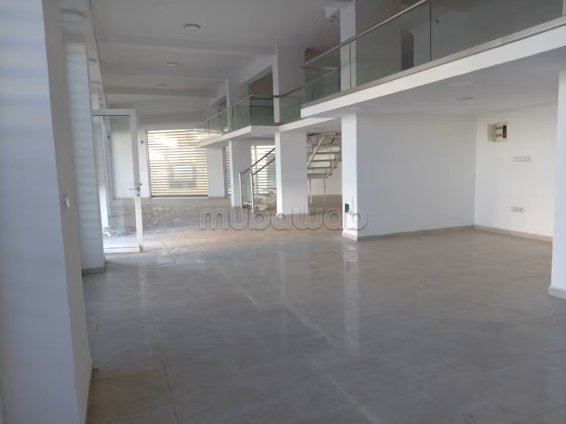Local commercial à vendre 
tanger