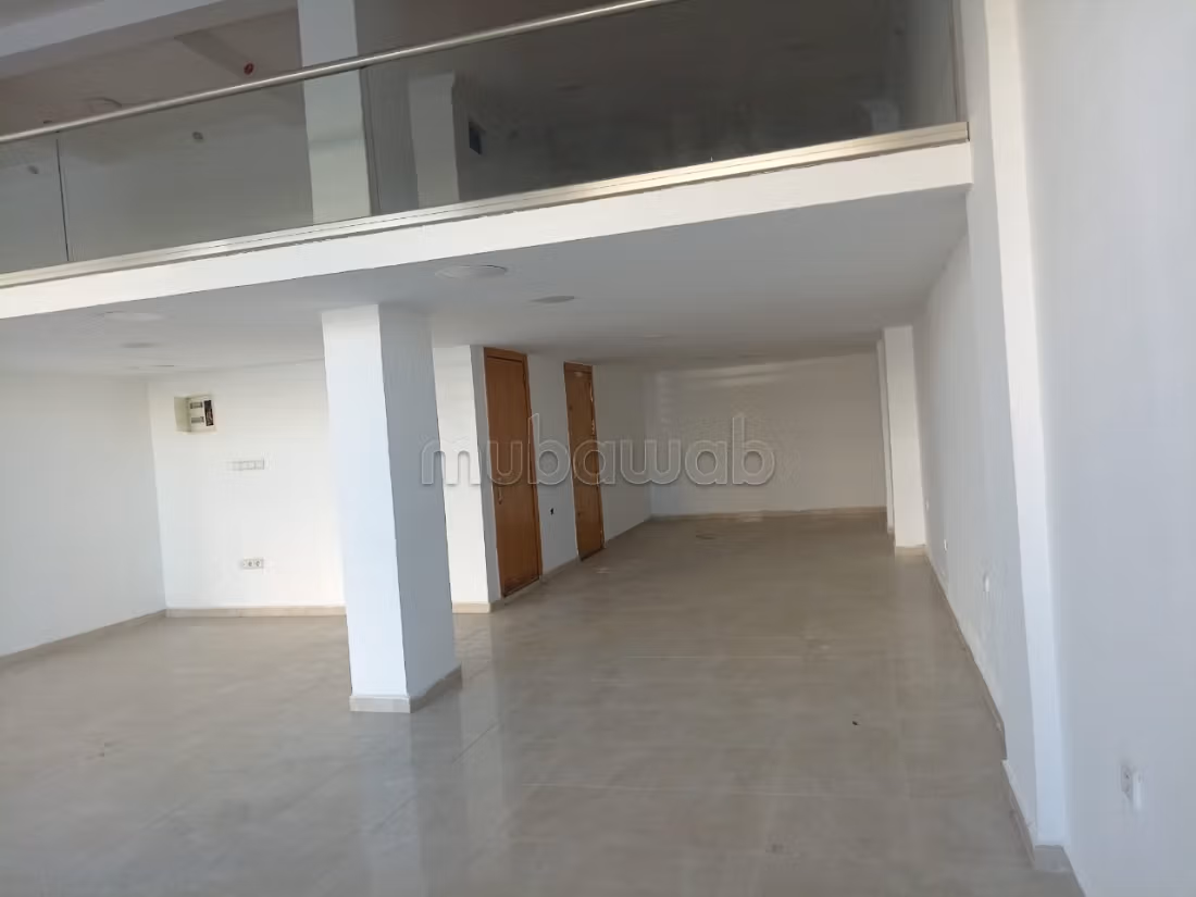 Local commercial à vendre 
tanger