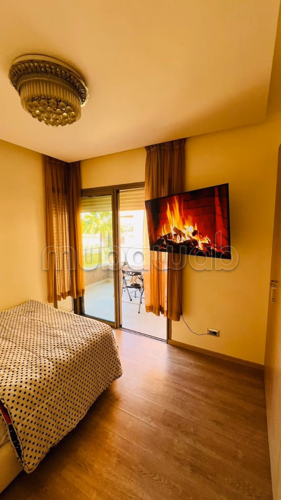 Geweldig appartement te koop op Boulevard Med 6, 3 kamers. Gemeubileerd