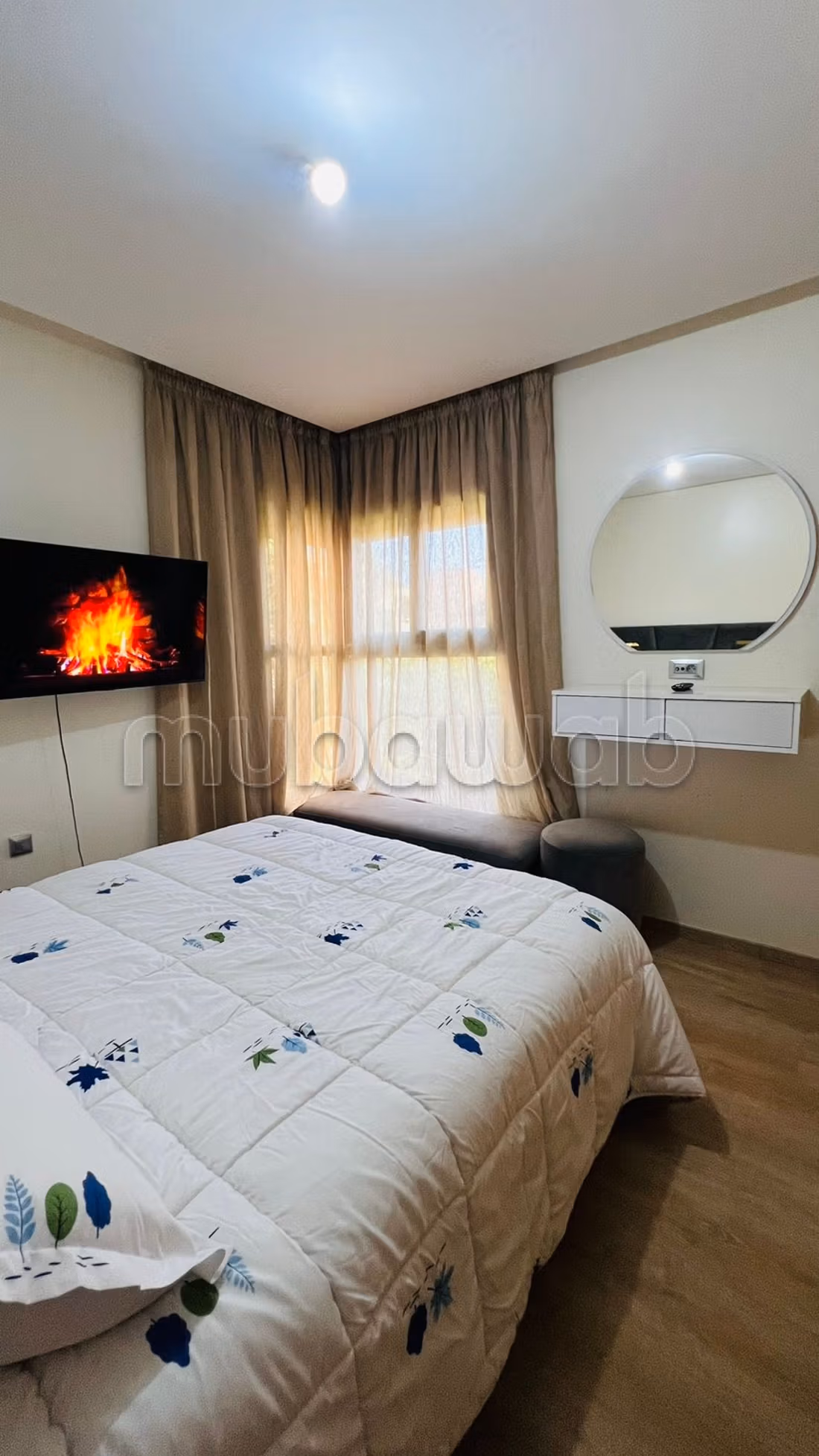 Geweldig appartement te koop op Boulevard Med 6, 3 kamers. Gemeubileerd