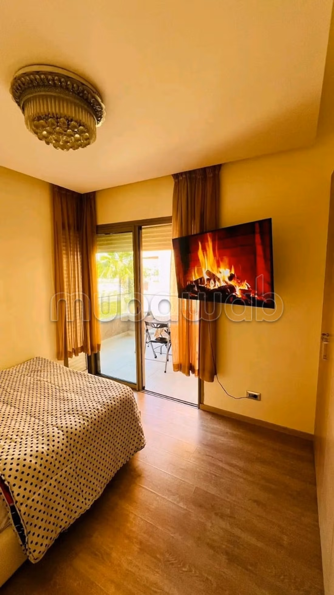 Geweldig appartement te koop op Boulevard Med 6, 3 kamers. Gemeubileerd