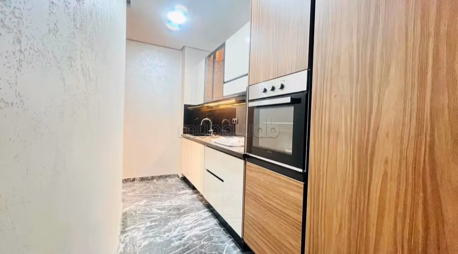 Superbe appartement à vendre à Route Casablanca. Superficie 40 m². Résidence avec concierge, climatisation générale — 3