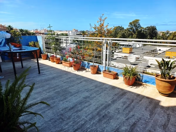 Appartement met terras te huur in Agdal