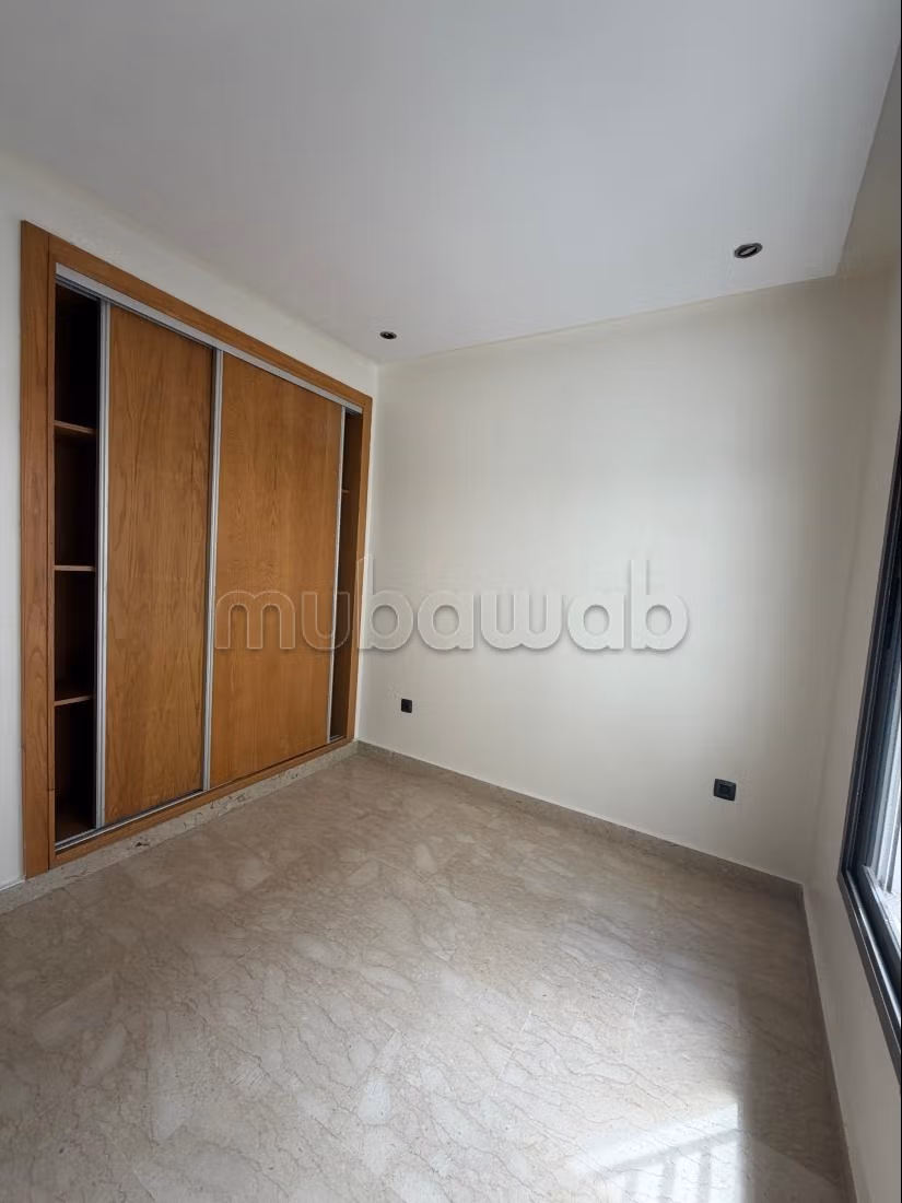 Superbe appartement vide à louer aux princesses — 6