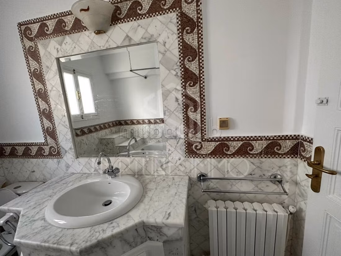 Villa with pool in Carthage Amilcar