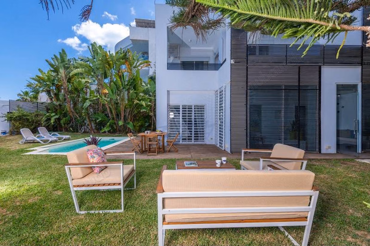 Superbe villa meublée avec piscine
