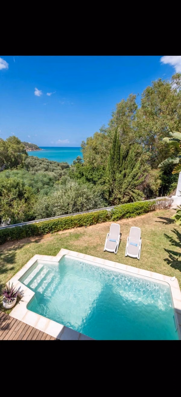 Superb furnished villa with pool