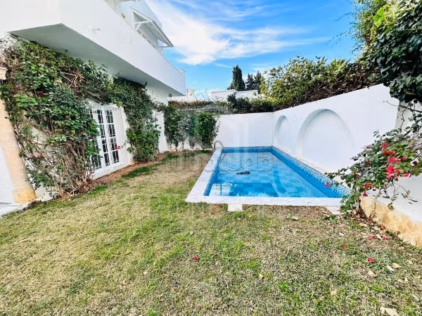 Villa with pool in Carthage Amilcar