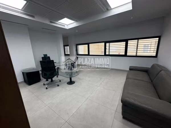 A louer / vendre un bureau 300m2 au coeur du lac2