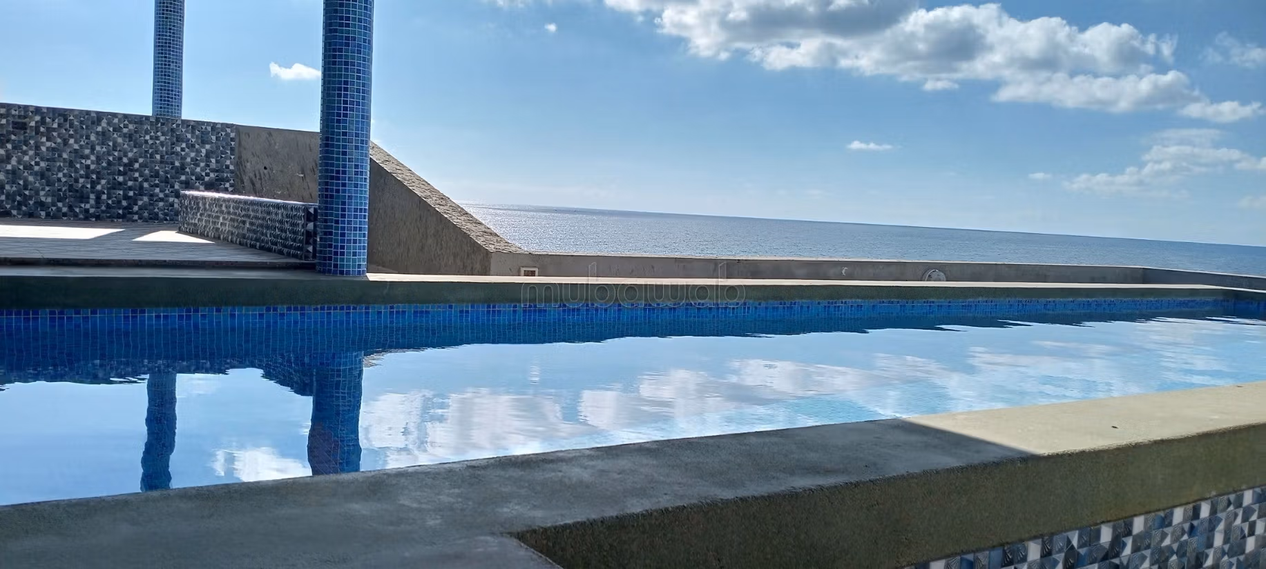 Air-conditioned apartment on the waterfront in SALAKTA