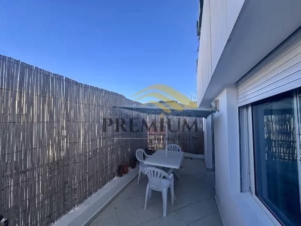 Appartement meuble avec terrasse