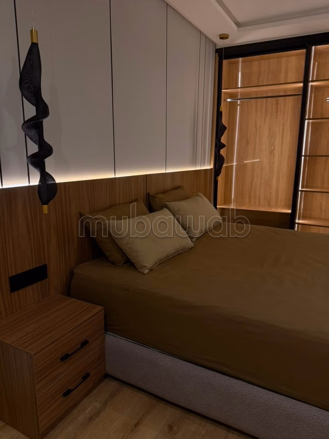 Magnifique studio appart de vacances à louer à Hivernage. 
Surface totale 60 m². 
Porte blindée et parabole