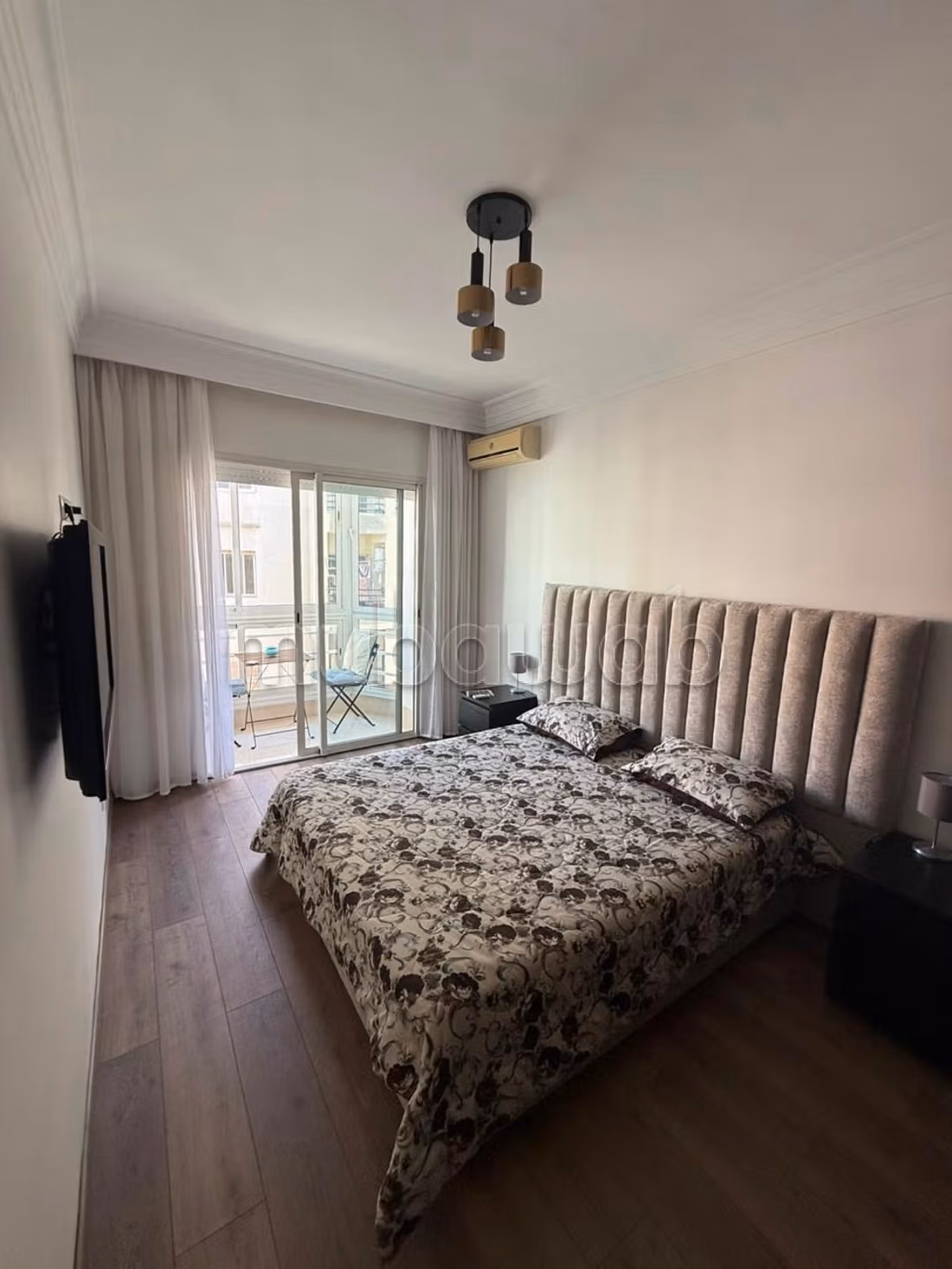 Appartement à vendre à Bourgogne Ouest. 3 pièces. Meublé — 4