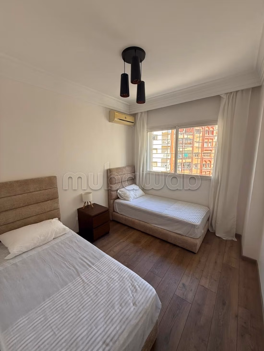 Appartement à vendre à Bourgogne Ouest. 3 pièces. Meublé — 6