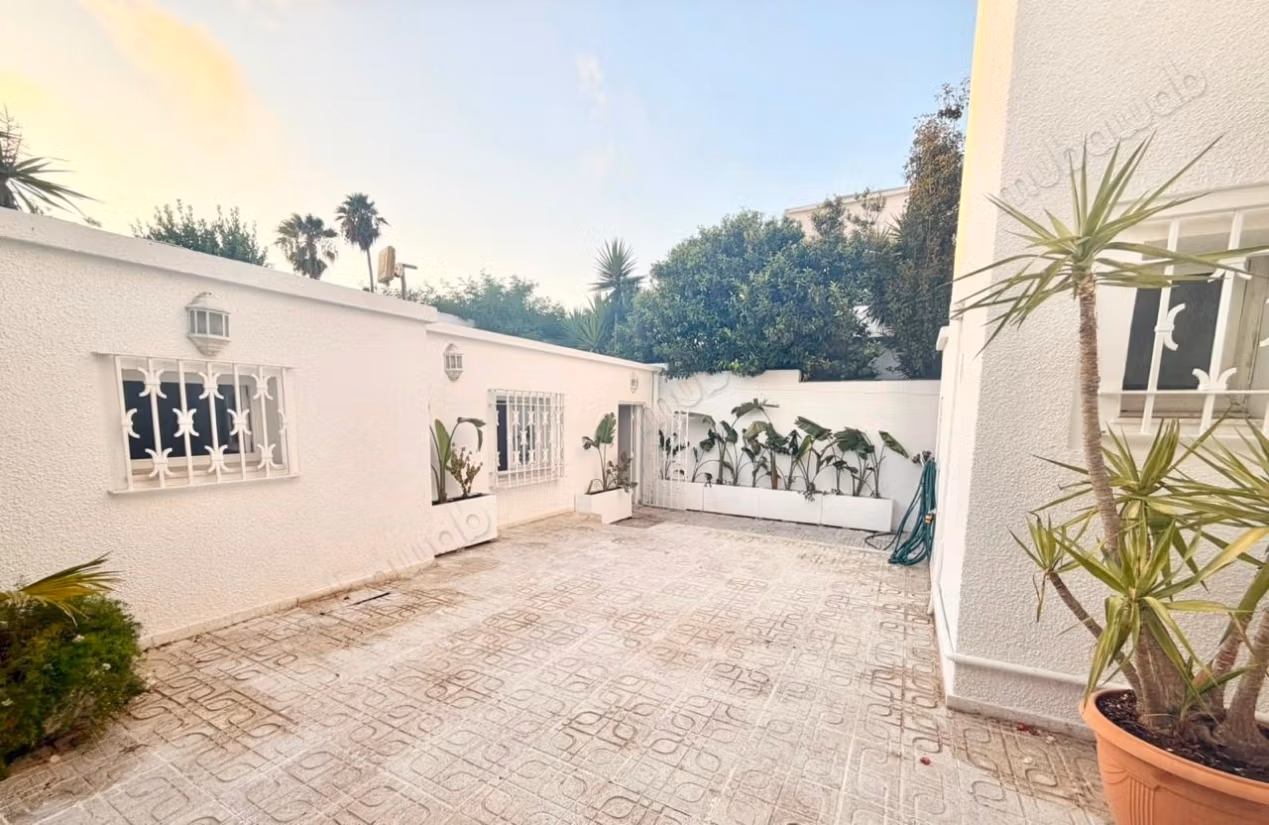 In affitto una villa con studio indipendente a Cartagine