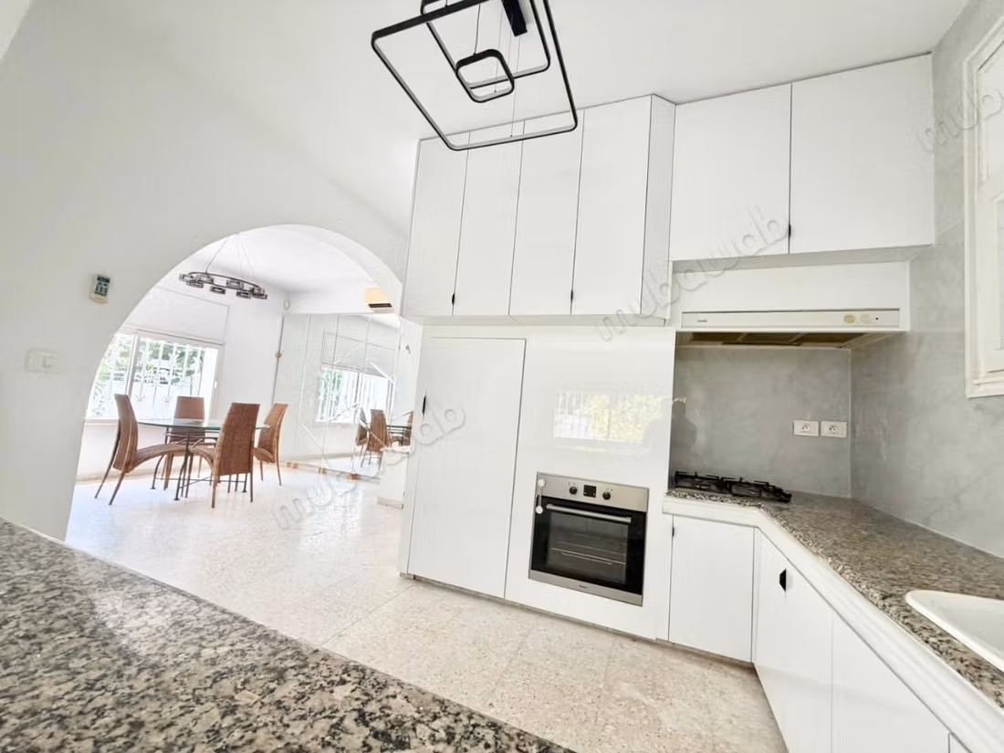 In affitto una villa con studio indipendente a Cartagine