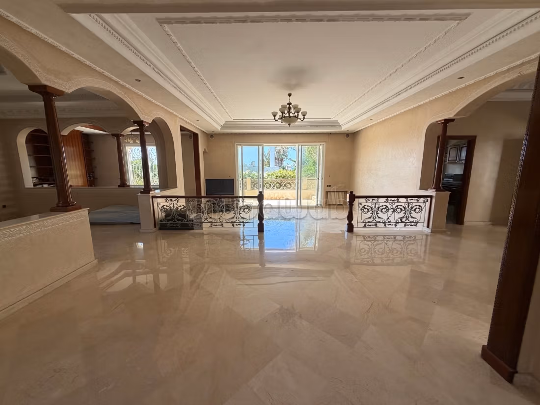Prachtige villa te koop in Ain Diab Sindibad