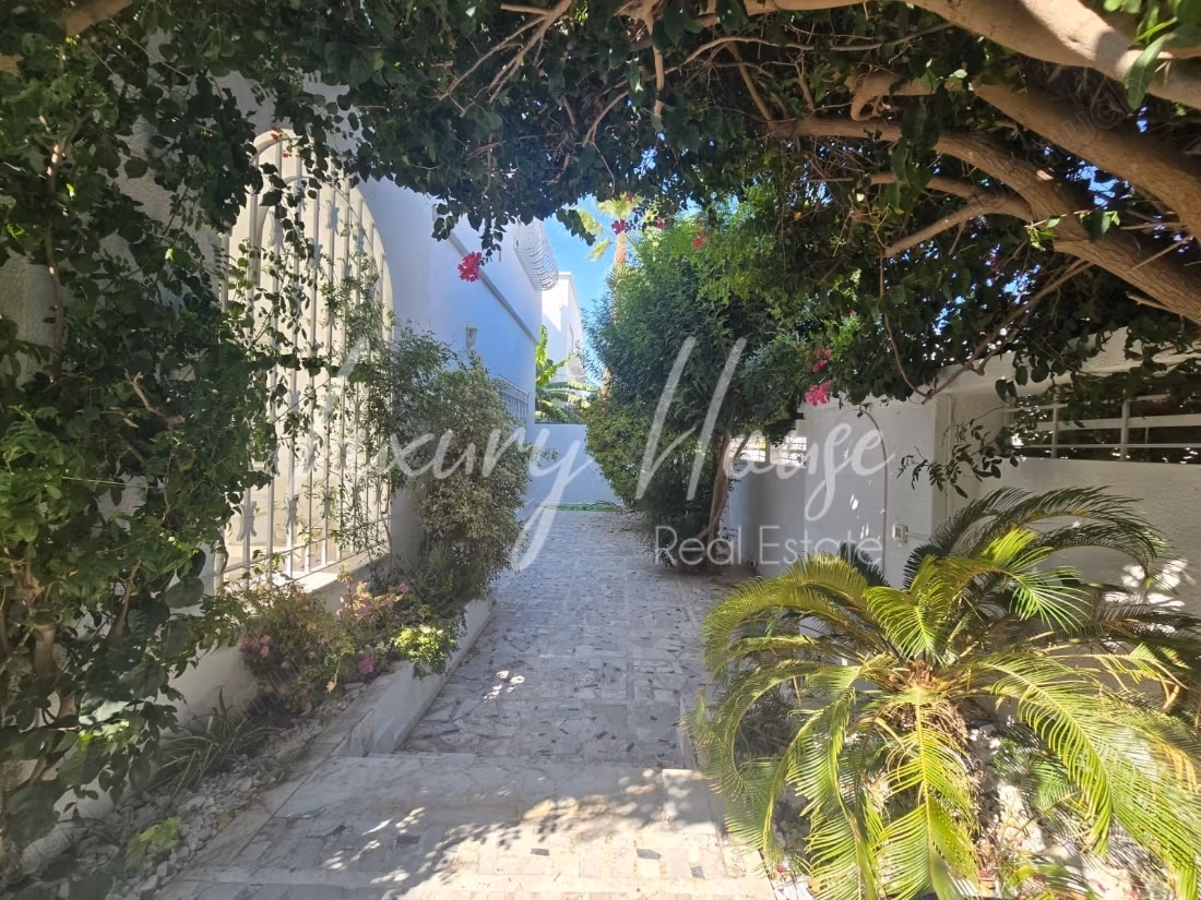 Una bella villa S3 arredata con giardino a Cartagine