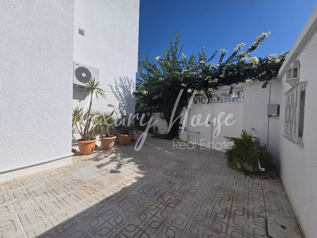 Una bella villa S3 arredata con giardino a Cartagine