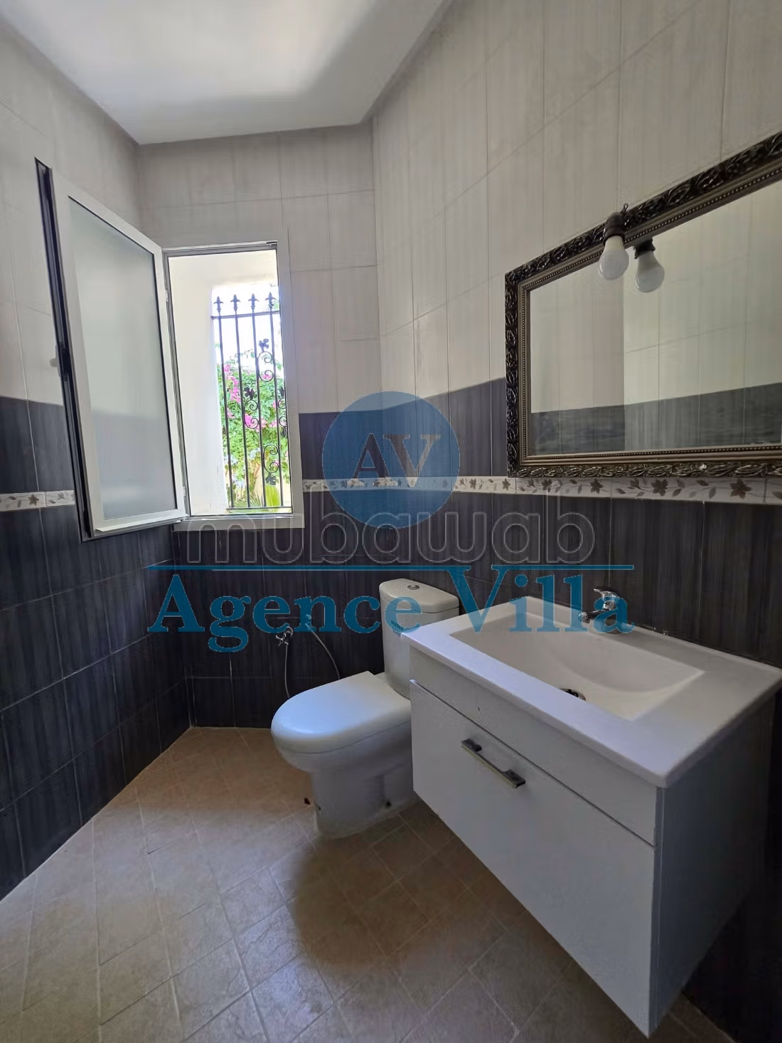 A louer une villa s3 avec jardin à la Soukra