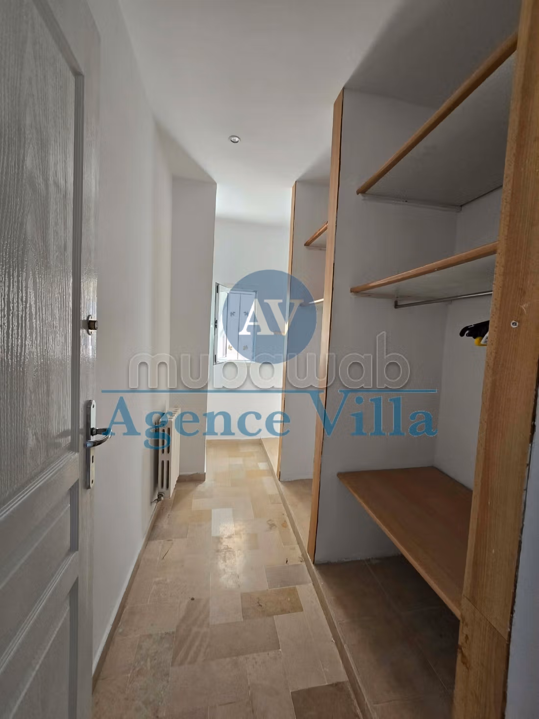 A louer une villa s3 avec jardin à la Soukra