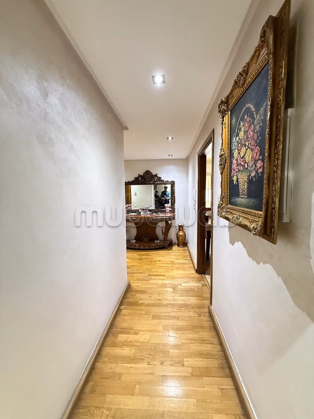 Superbe appartement à vendre haut Agdal.
Superficie 155 m².
Terrasse et ascenseur — 3