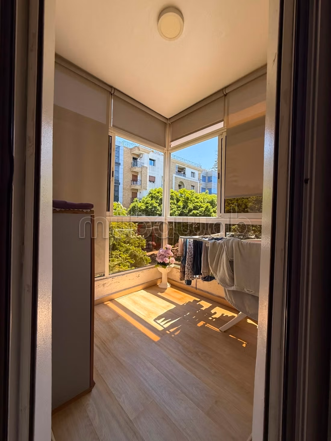 Superbe appartement à vendre haut Agdal.
Superficie 155 m².
Terrasse et ascenseur — 5