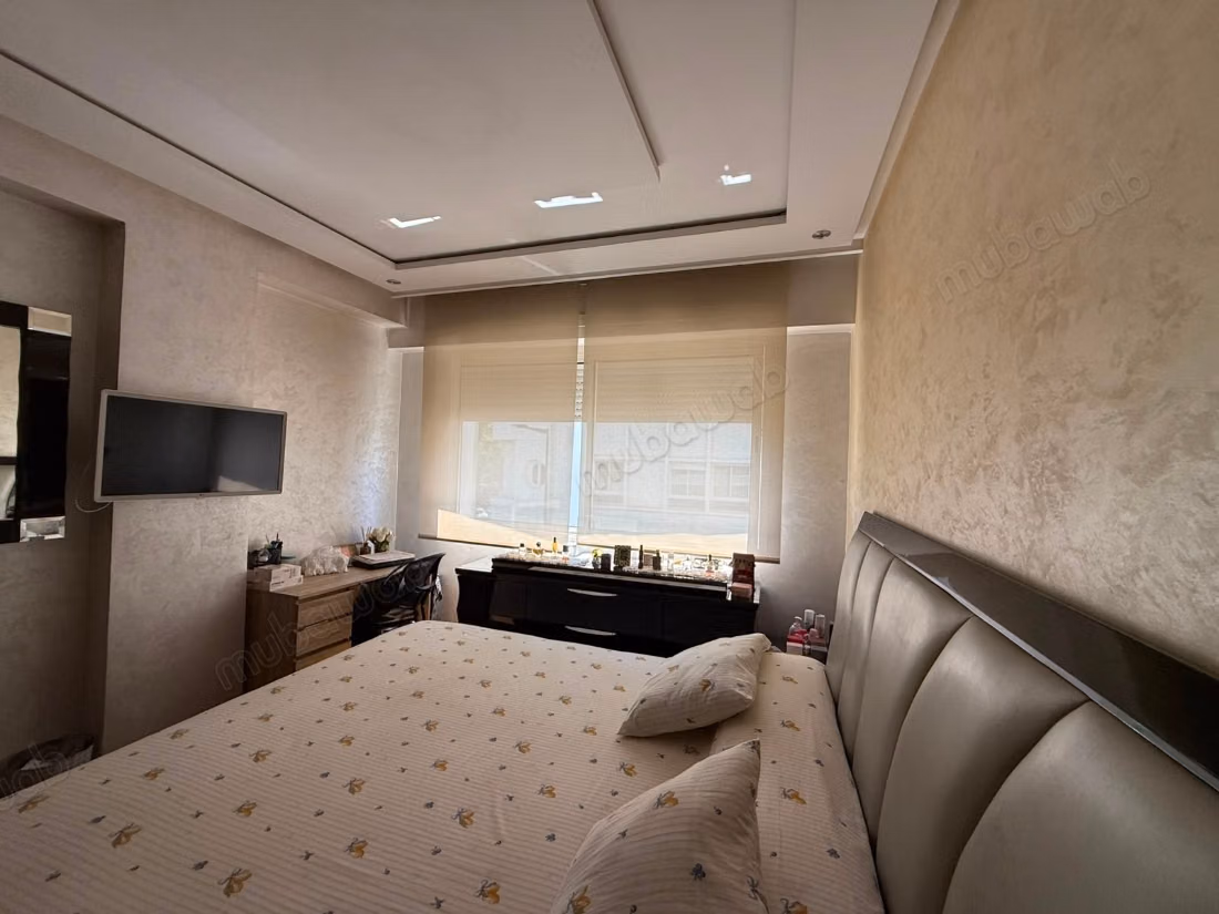 Superbe appartement à louer Agdal.
Superficie 155 m².
Terrasse et ascenseur