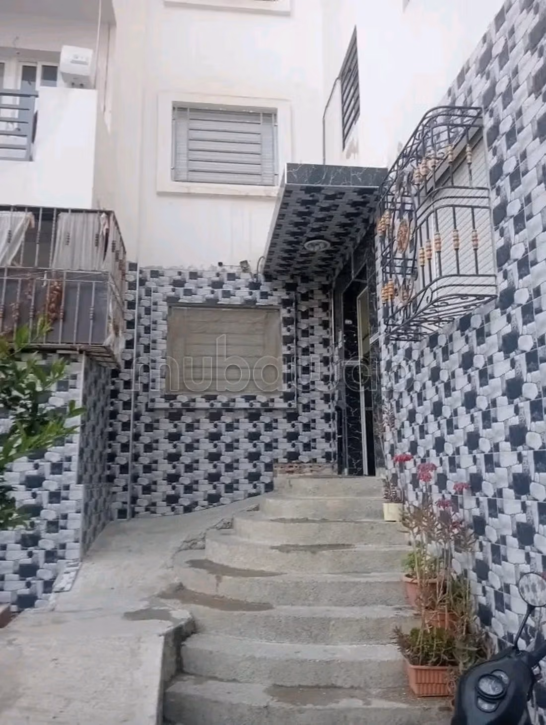 Appartement à louer à Boukhalef.
Surface totale 56 m²