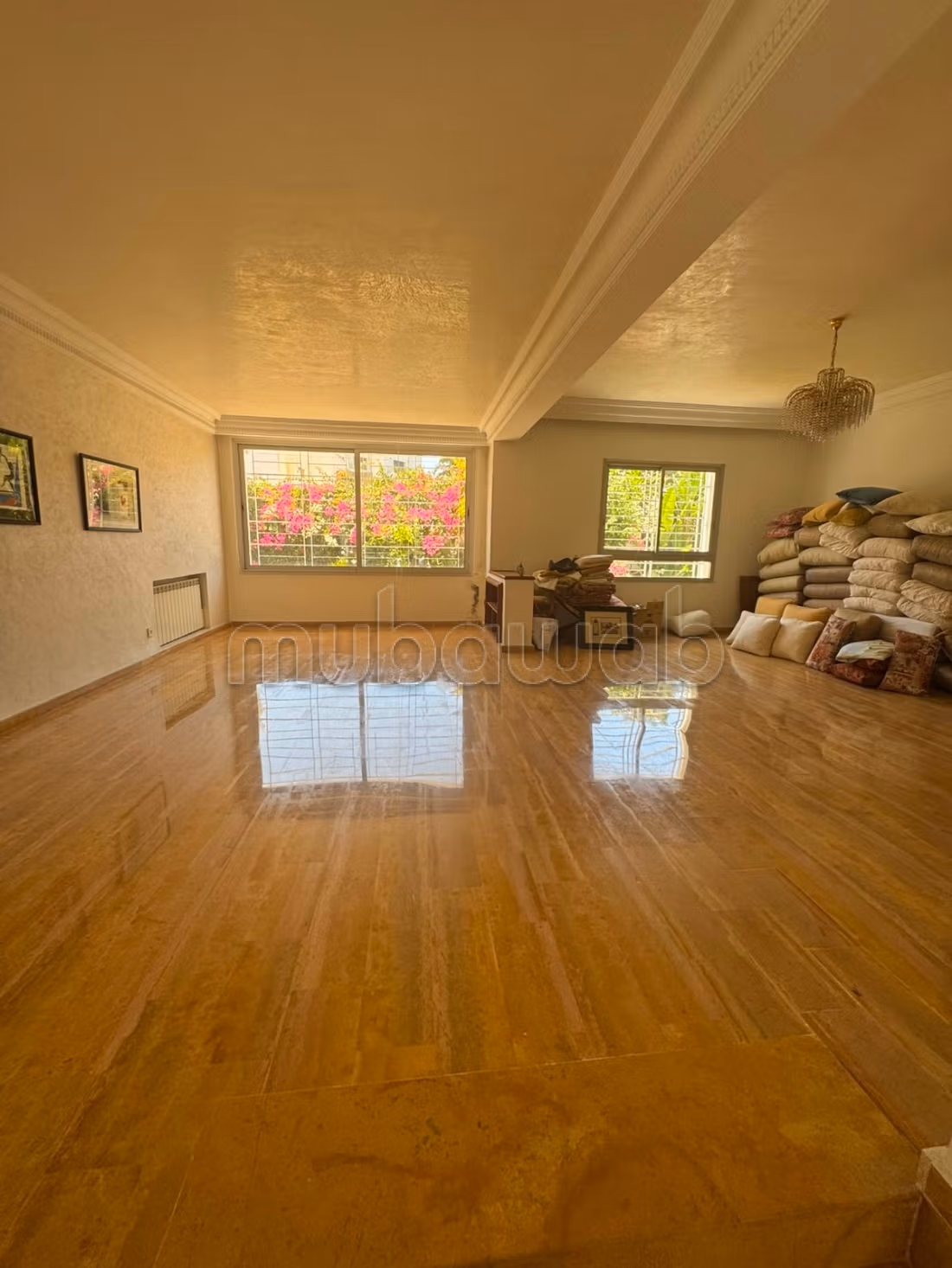 Triplex a la location vide a anfa 28000dh