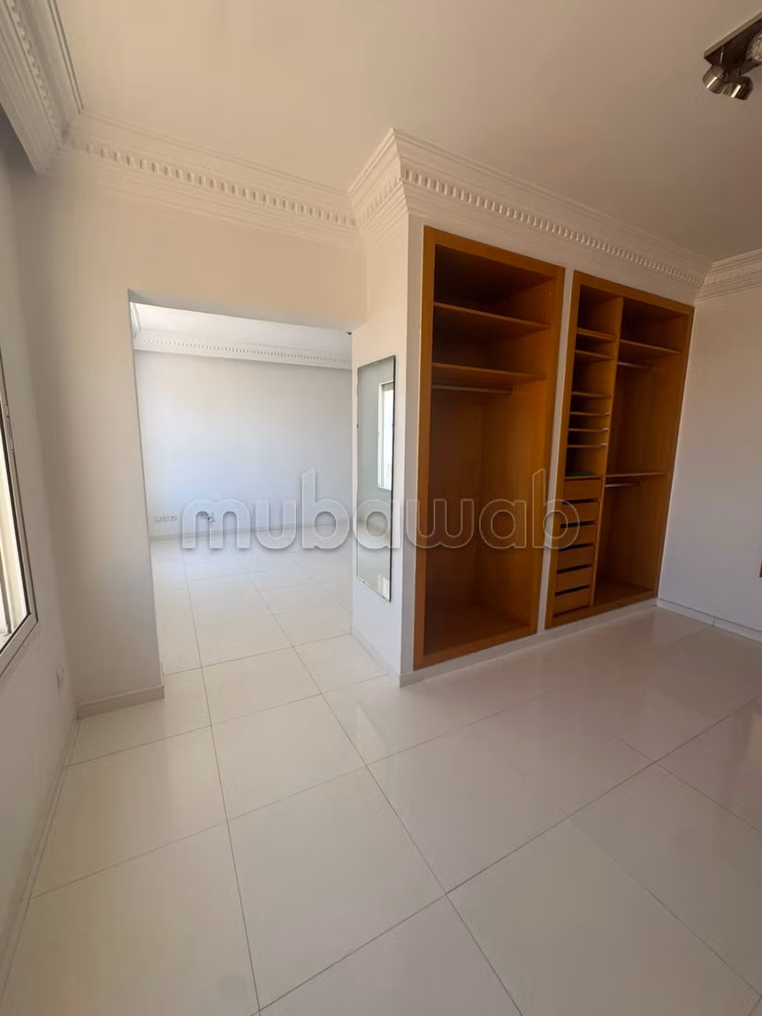Triplex a la location vide a anfa 28000dh